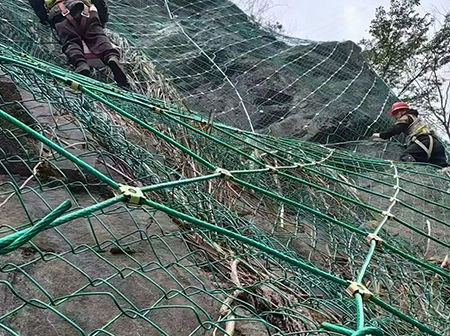 包塑边坡防护网